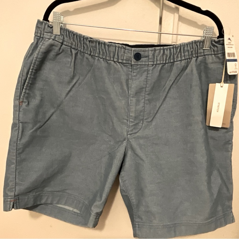 NWT TOMMY BAHAMA MENS SHORTS